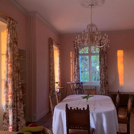 Le Manoir Des Rochers Bouere Экстерьер фото