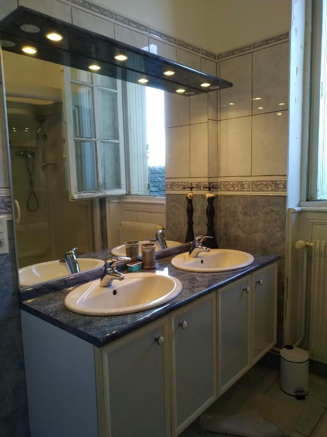 Le Manoir Des Rochers Bouere Экстерьер фото